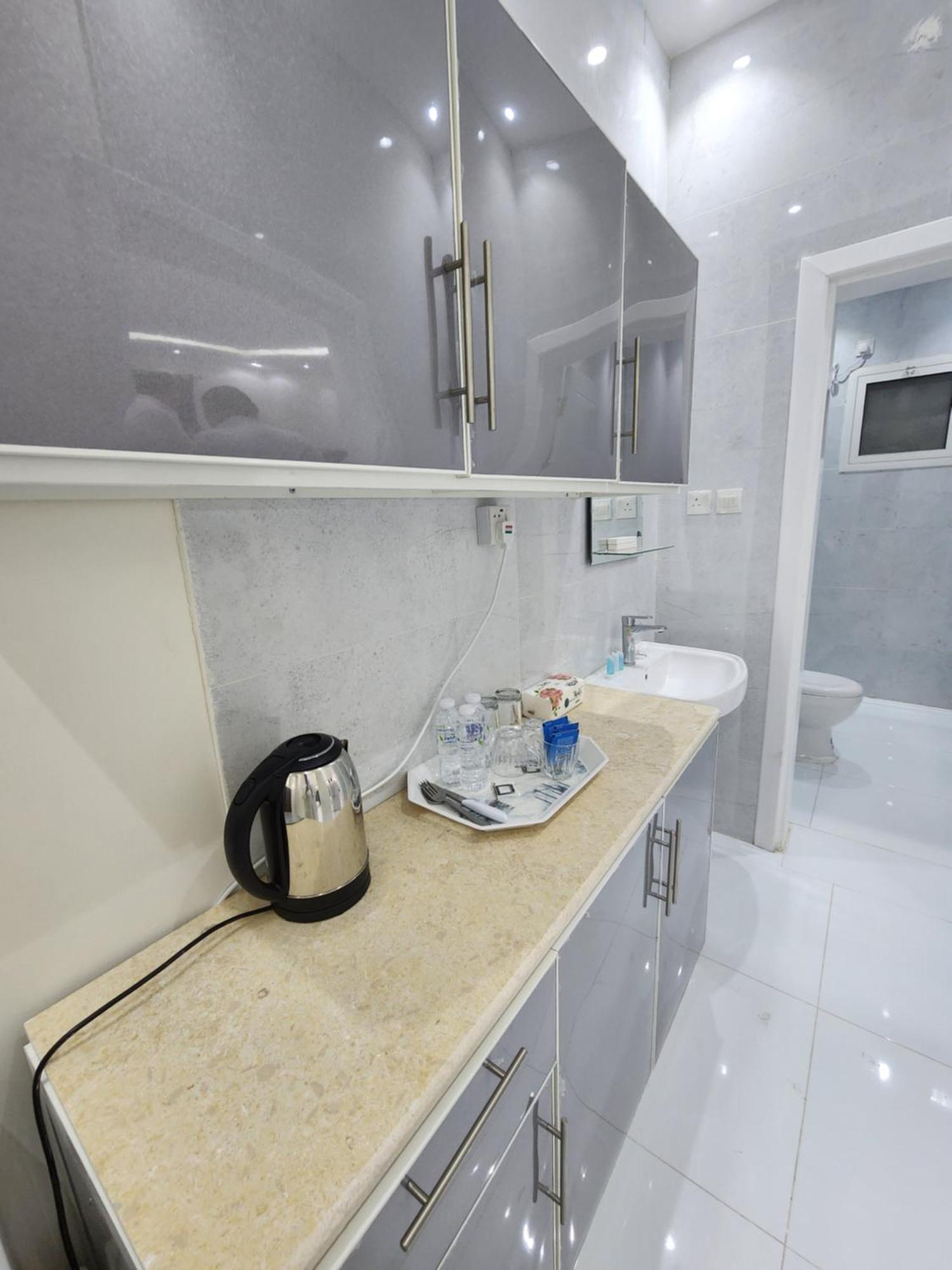 Yaqoot Al Madina Suites Al Awali Zewnętrze zdjęcie