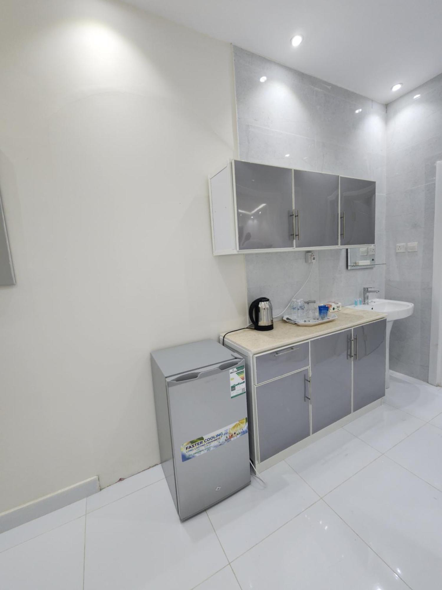 Yaqoot Al Madina Suites Al Awali Zewnętrze zdjęcie
