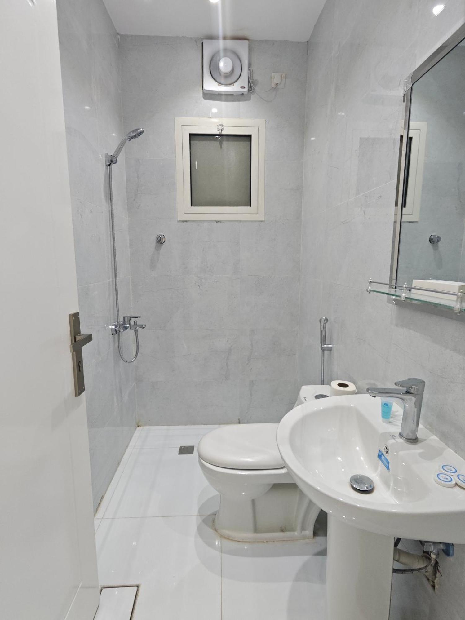 Yaqoot Al Madina Suites Al Awali Zewnętrze zdjęcie